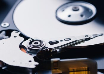 The Music Business’s ’90s Arduous Drives Are Dying