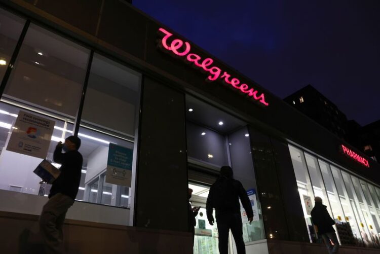 Walgreens to shutter 1,200 shops as CEO Wentworth seeks turnaround