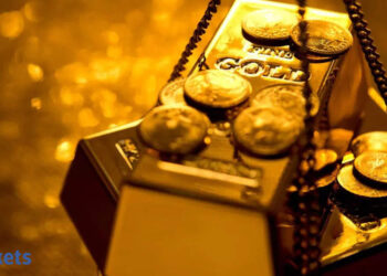 Gold could slide decrease if Center East pressure stays contained. Purchase on dips