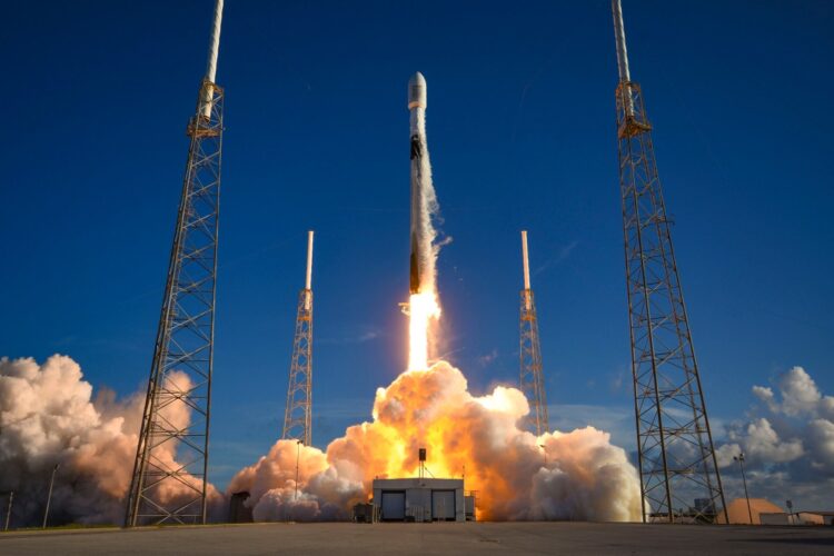 SpaceX wins $733M Area Power launch contract