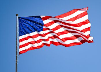 Loomis Apologizes After Fumbling Nationwide Anthem Efficiency