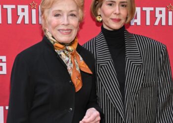 Sarah Paulson Reveals Whether or not She Will get Recommendation From Holland Taylor