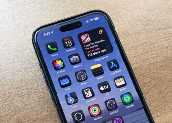 Change default calling and messaging apps