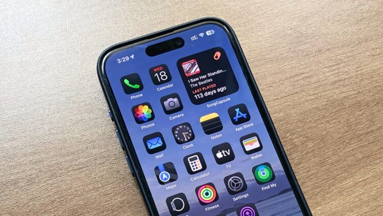 Change default calling and messaging apps