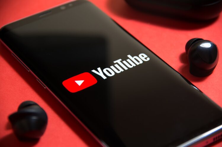 YouTube unveils new options together with collaborative playlists, fan badges and a sleep timer
