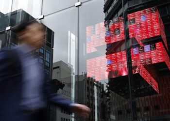 Asian Shares Climb on China Increase, Greenback Regular: Markets Wrap