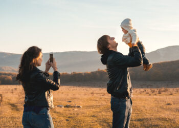 What Are 6 Household Finance Hacks Each Dad or mum Ought to Know?