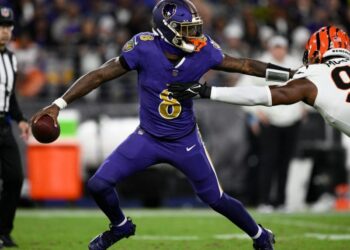 Jackson shines, Ravens cease two-point try to carry off Bengals