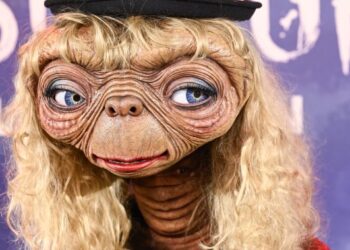 Heidi Klum’s E.T. Halloween costume out of this world – Nationwide