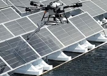 Bladeranger indicators photo voltaic panel drone cleansing cope with Electra