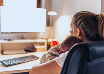 Profession vs household: Bengaluru couple torn between ₹1 crore job and transferring to Gurgaon  