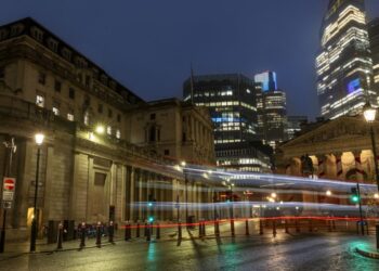 UK Bond Market Readies for Retail Funding Rush on Tax Quirk