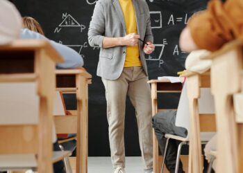 Credit score Card Debt Aid for Academics: 5 Packages That Can Assist You Breathe Once more