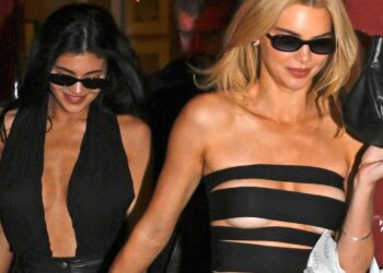 Kylie Jenner Enjoys Aspen Getaway With Kendall Jenner 