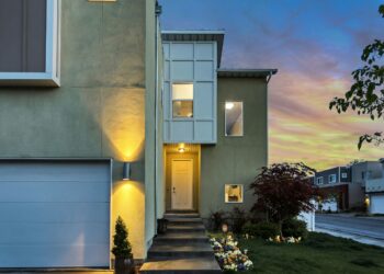 Is Actual Property a Good Aspect Hustle or a Cash Entice? Let’s Break It Down