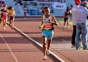 Not barefoot, 13-year-runner claims gold that eluded her final 12 months