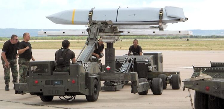 Israel in superior talks with US to purchase JASSM missiles