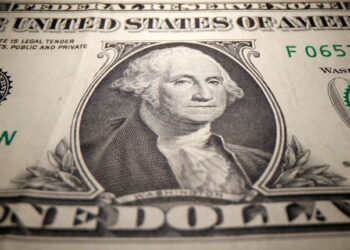 Greenback falls on dovish Fed feedback
