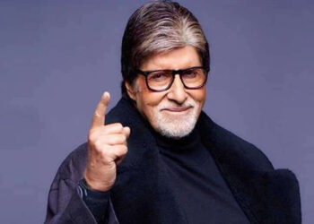 Amitabh Bachchan Shuts Down A Troll Speaking About His Previous Age