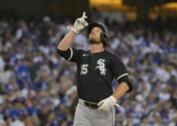 Clayton Kershaw makes historical past in Dodgers’ comeback win over White Sox
