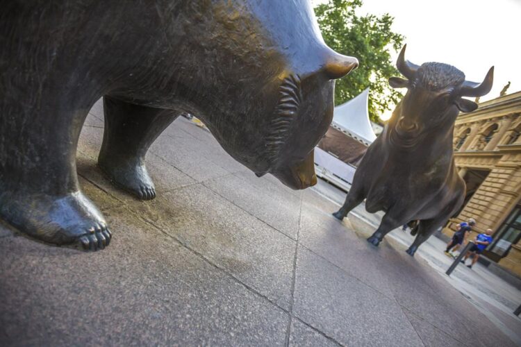 Bearish Bitcoin Dealer Loses $92M as Surge Wipes Out $426M in Quick Liquidations