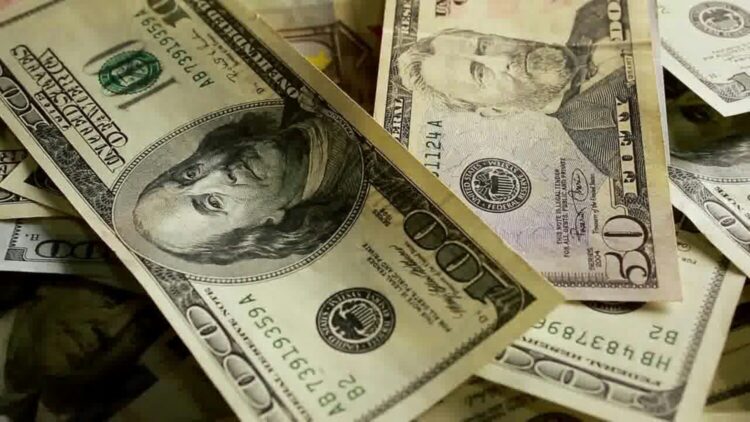 8 Private Finance Habits That Make You Look Financially Illiterate