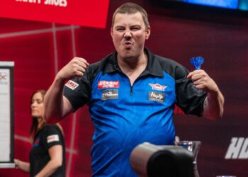 Baltic Sea Darts Open 2025: Rob Cross dumped out, Luke Humphries survives scare | Darts Information