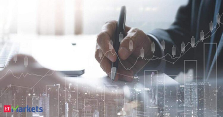 Overseas capital outflow India: Overseas traders flip bearish on Indian shares amid weakening rupee and tariffs