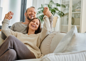 6 Arguments Each Baby-Free Couple Has That Mother and father Will By no means Perceive