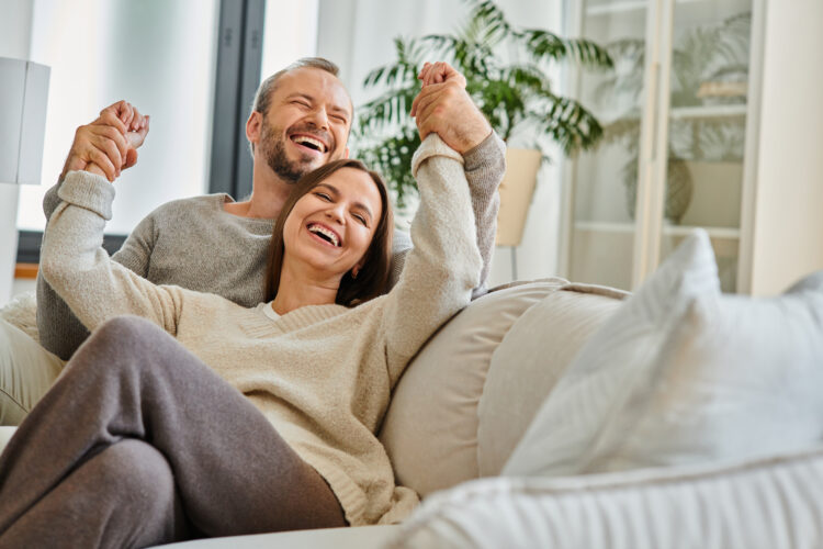 6 Arguments Each Baby-Free Couple Has That Mother and father Will By no means Perceive