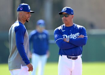 “He’s the best choice” – Dodgers skipper Dave Roberts stays agency on Mookie Betts’ determination regardless of seen struggles at No. 2 