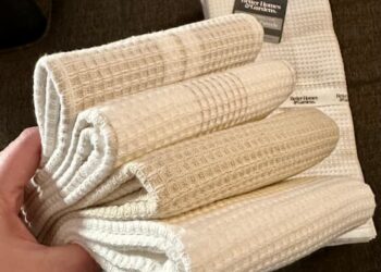 *HOT* Higher Properties & Gardens Cotton Cotton Waffle-Weave Kitchen Towel 4-Packs solely $5.41, plus extra!