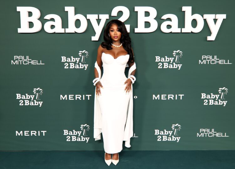 Daughter Checks Her Over College Drop-Off Match