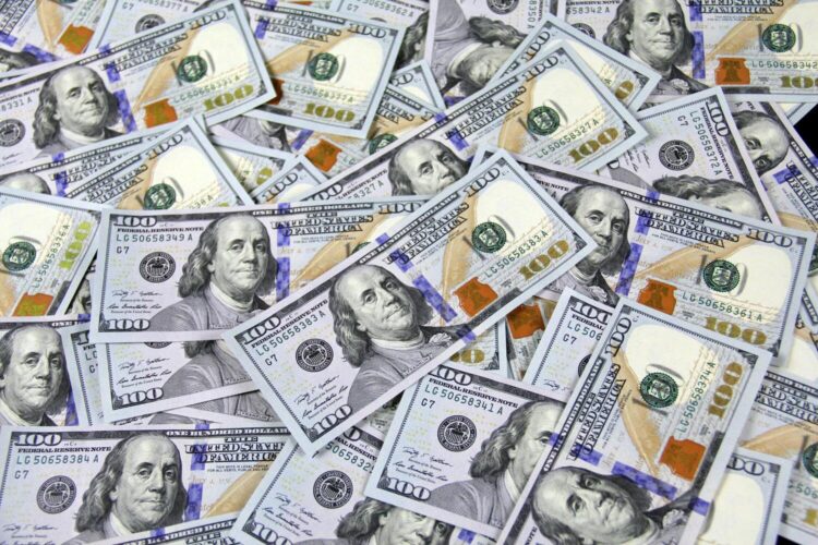 9 Cash-Saving Habits That Are Now Thought-about Financially Dangerous