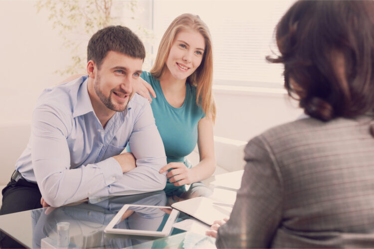 4 Good Cash Strikes That {Couples} With out Youngsters May Be Lacking—Even With Further Cashflow