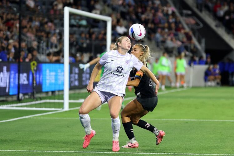 Louisville blanks Angel Metropolis 1-0, strikes into playoff spot