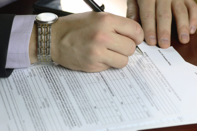 6 Jobs That Exist Solely As a result of Individuals Don’t Learn the Advantageous Print