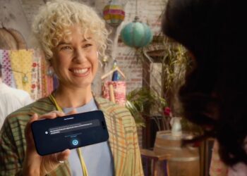 How To Use AirPods Reside Translation Function On iPhone