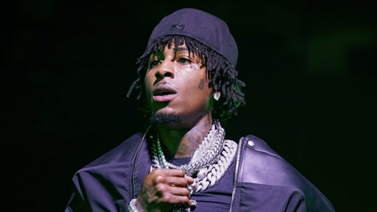 Social Media Customers Suppose She’s Anticipating (Vid.)