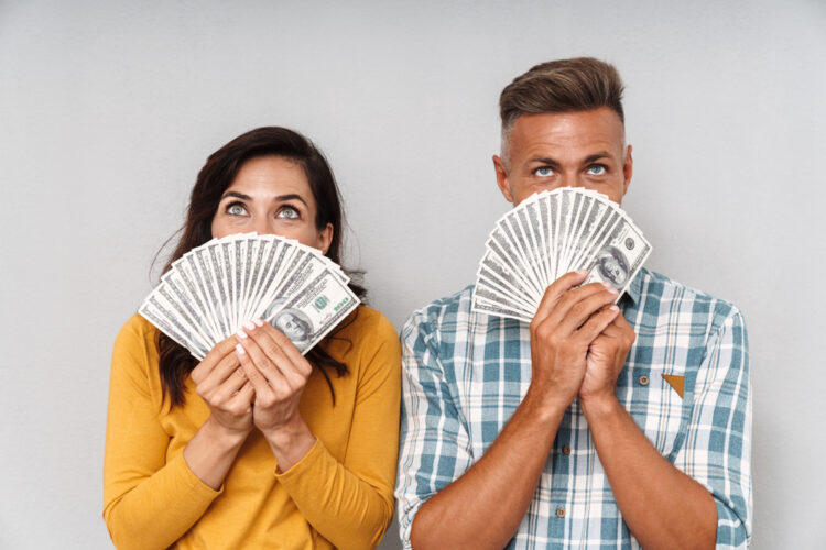 9 Occasions {Couples} Are Fooled Into Believing They’re Wealthier Than They Are