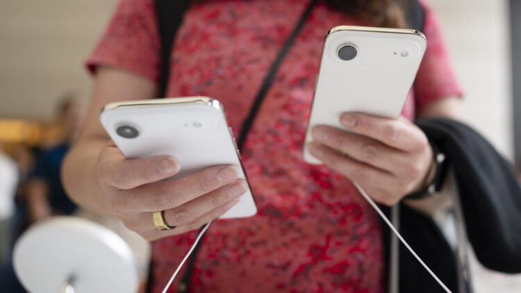 Apple To Drastically Minimize iPhone Air Manufacturing As Extremely-Skinny Telephones Fail To Catch On