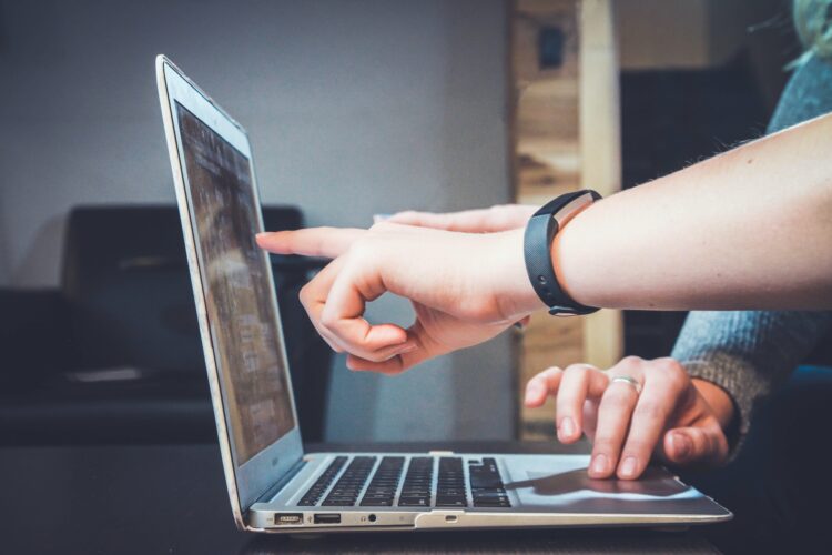Do employers use LinkedIn to judge candidates?
