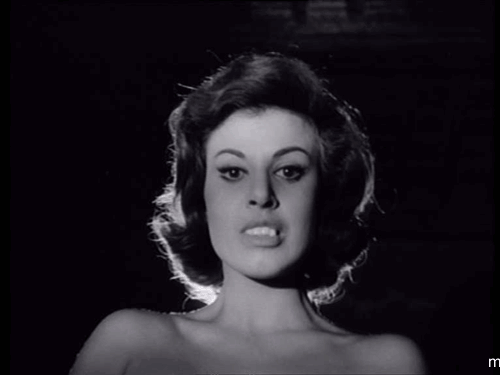 THE PLAYGIRLS AND THE VAMPIRE Italian ’60s horror – free on YouTube