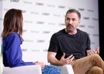 Kevin Rose’s easy check for AI {hardware} — would you wish to punch somebody within the face who’s carrying it?