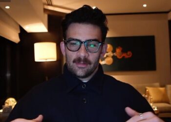 HasanAbi says he has “turn out to be full Chinese language”