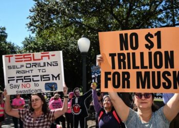 Tesla shareholders approve Elon Musk’s $1tn pay deal