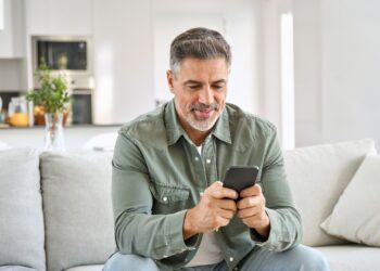 How Know-how Is Serving to Older Adults Catch Hidden Financial institution Charges