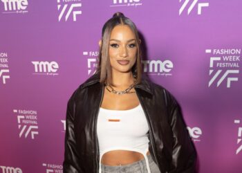 DaniLeigh’s Daughter Melts Coronary heart With Vacation Present Efficiency