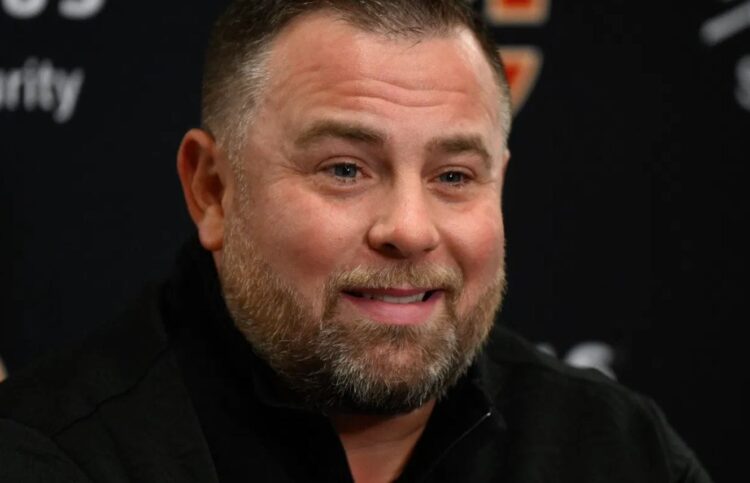 Fired Maple Leafs assistant coach Savard makes Intriguing social media change after Toronto exit