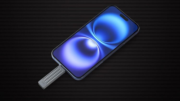 Say Goodbye To Deleting Outdated Pictures With This Extremely-Compact Answer